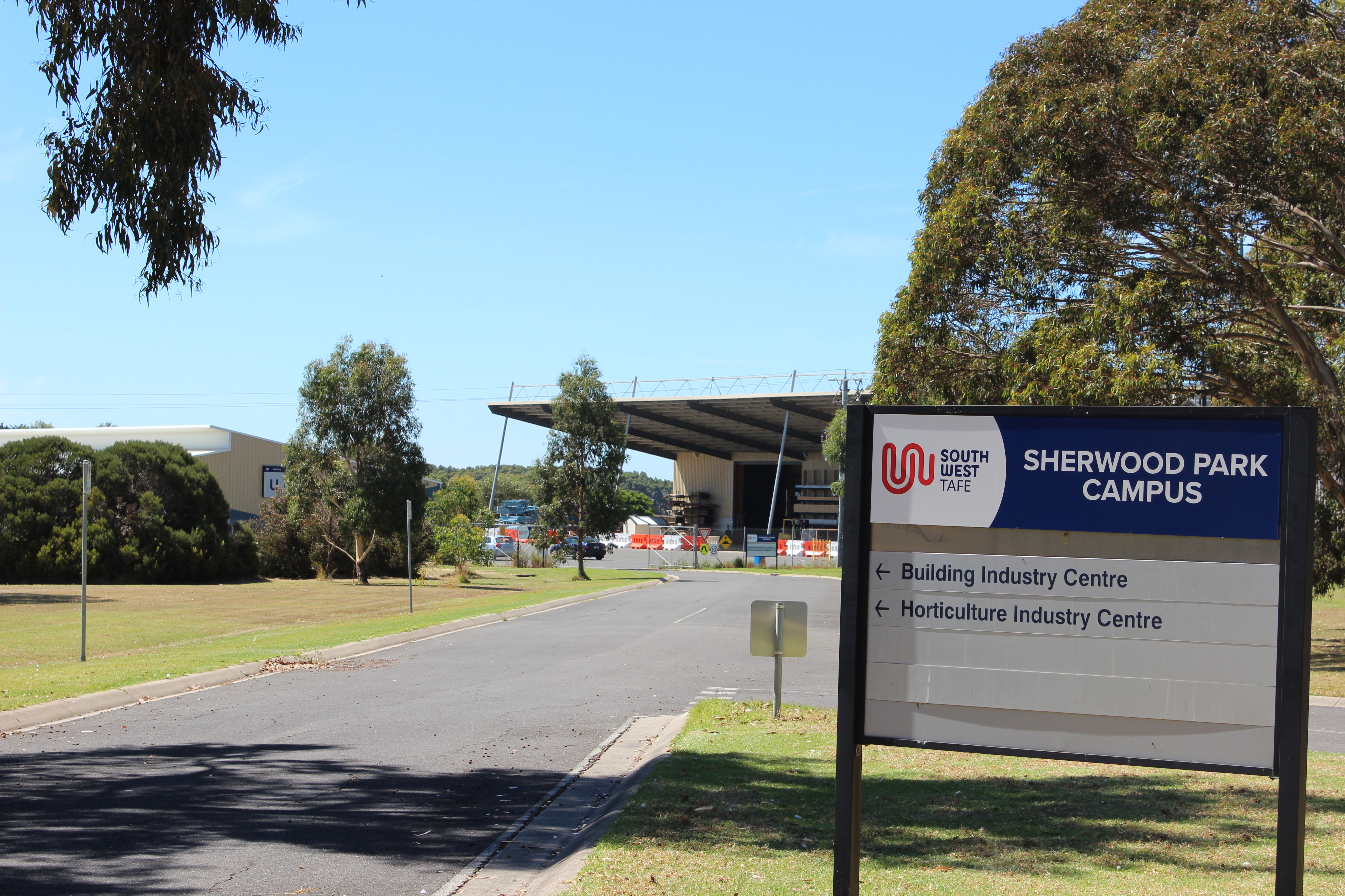 Sherwood Park entrance