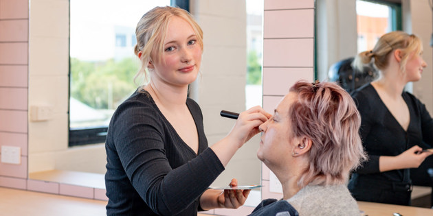 Kaylee Bawden studied a Make-up VET DSS course at South West TAFE.